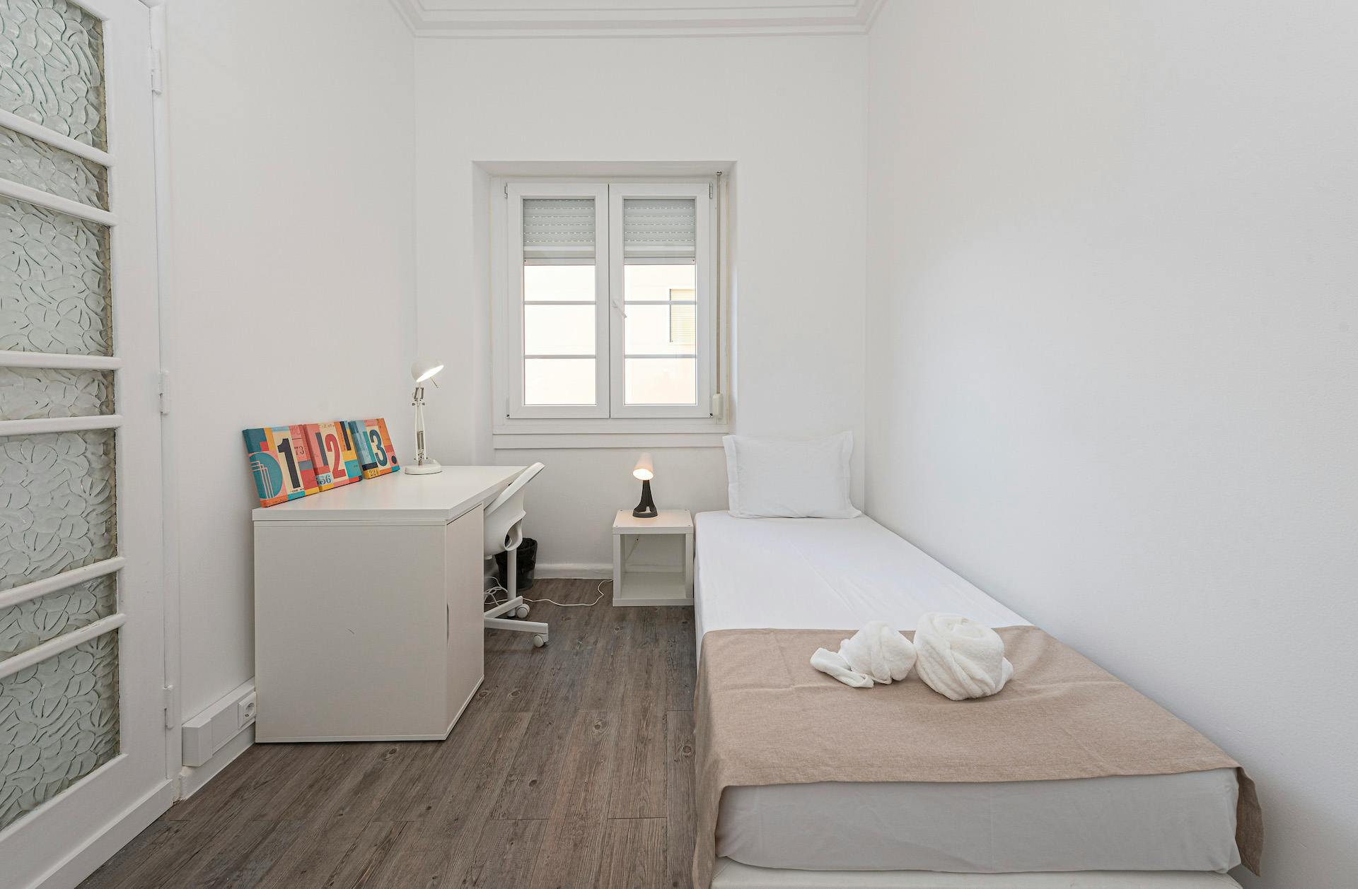 Private room in Alameda Dom Afonso Henriques, Lisbon (1034432) room image 2