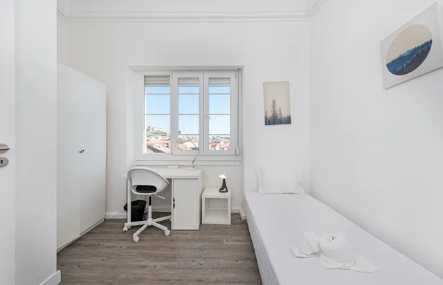 Apartment in Alameda Dom Afonso Henriques, Lisbon (1034434) room image 1