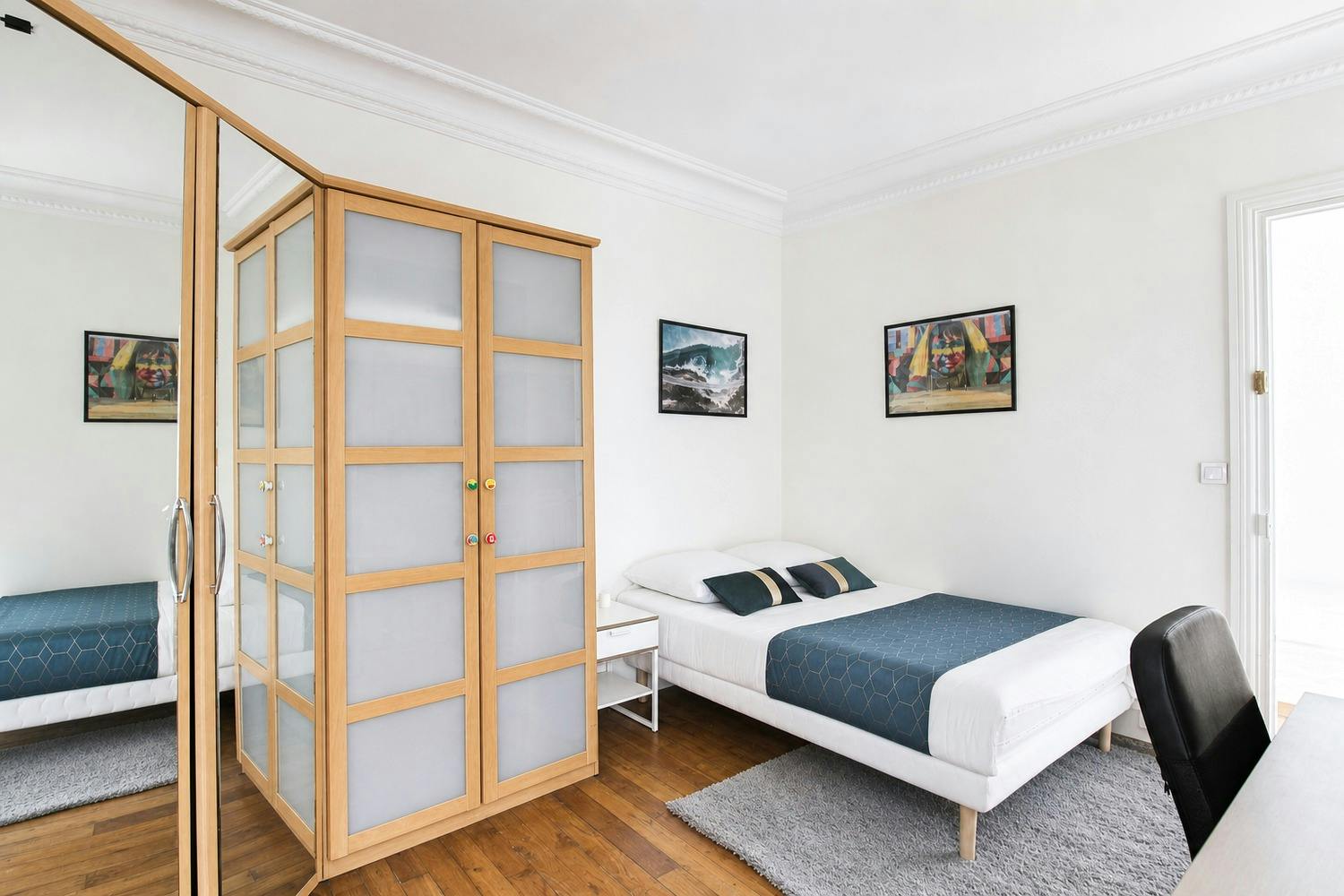 Avenue Daumesnil, Paris preview