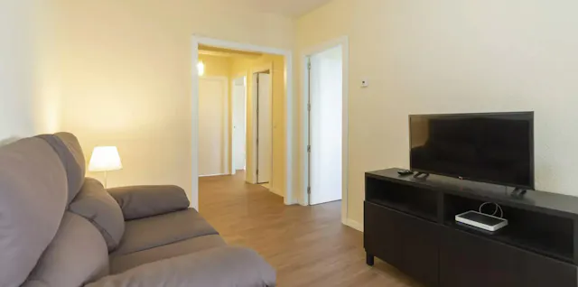 Private room in Calle de Zaida, Madrid (1036833) room image 2