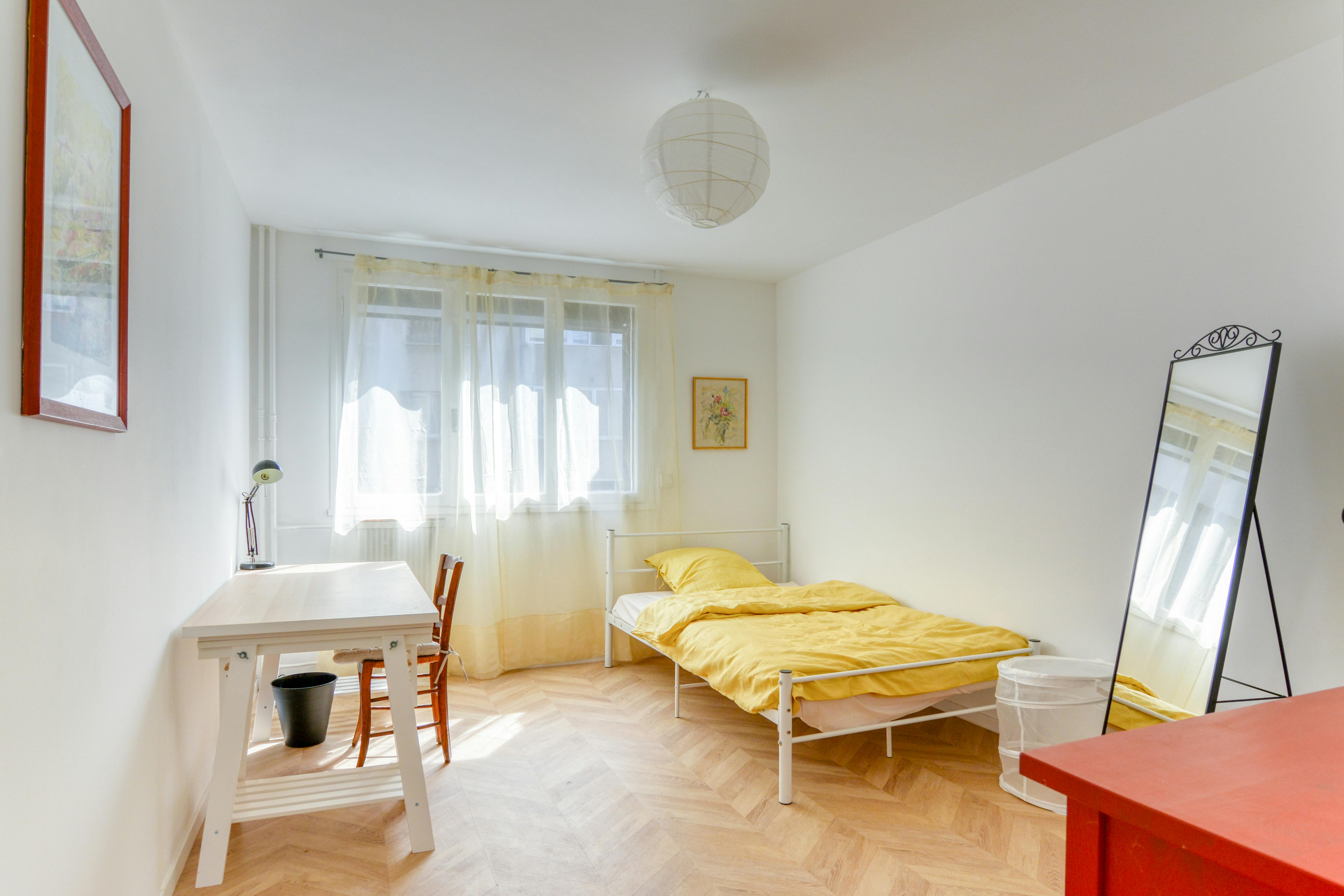 Private room for rent for €460 per month in Marseille, Boulevard d'Arras