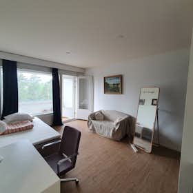 Private room for rent for €560 per month in Helsinki, Kaarikuja