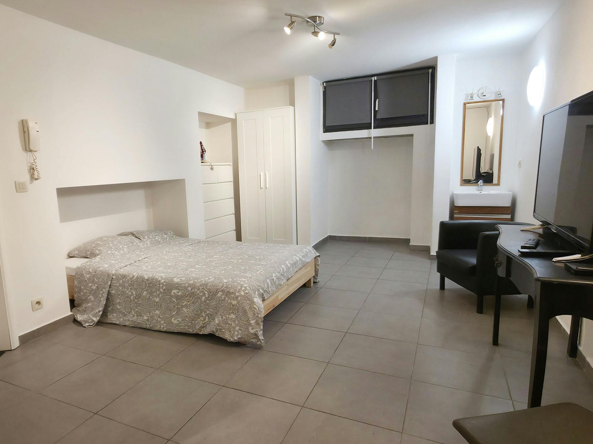 Rue du Trône, Ixelles preview