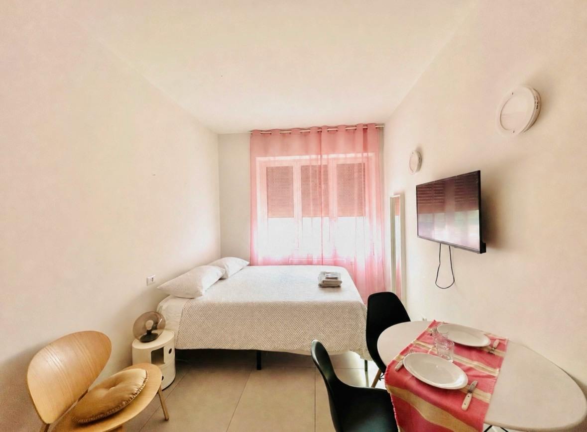 Studio for rent for €890 per month in Milan, Via Giovanni Battista Sammartini