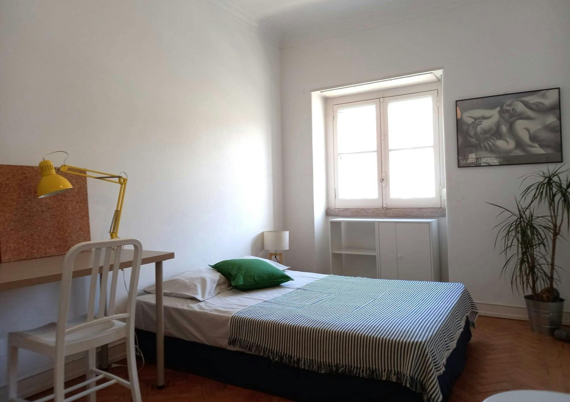 Private room for rent for €510 per month in Lisbon, Rua de Arroios