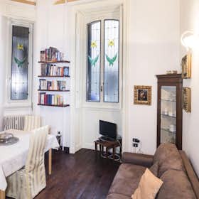 Apartment for rent for €1,900 per month in Milan, Via Castelfidardo