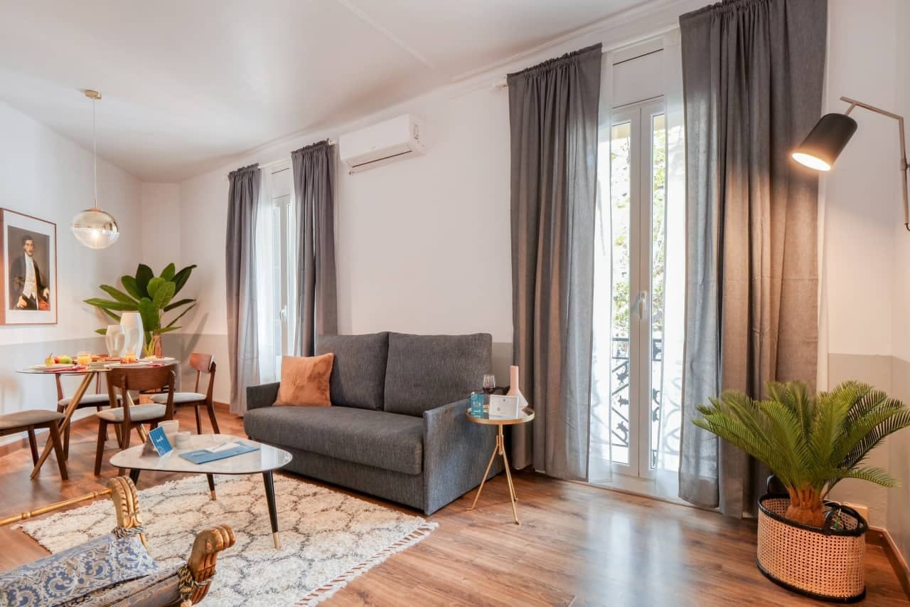 Apartamento en alquiler por 2358 € al mes en Barcelona, Carrer del Comte d'Urgell