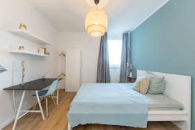 单间公寓 正在以 €1,080 的月租出租，其位于 Berlin, Nazarethkirchstraße