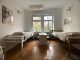 Pokój współdzielony do wynajęcia za 300 € miesięcznie w mieście Ljubljana, Miklošičeva cesta