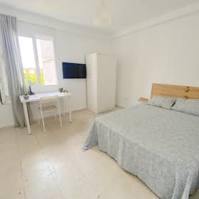 Private room for rent for €390 per month in Sevilla, Plaza de Gelo