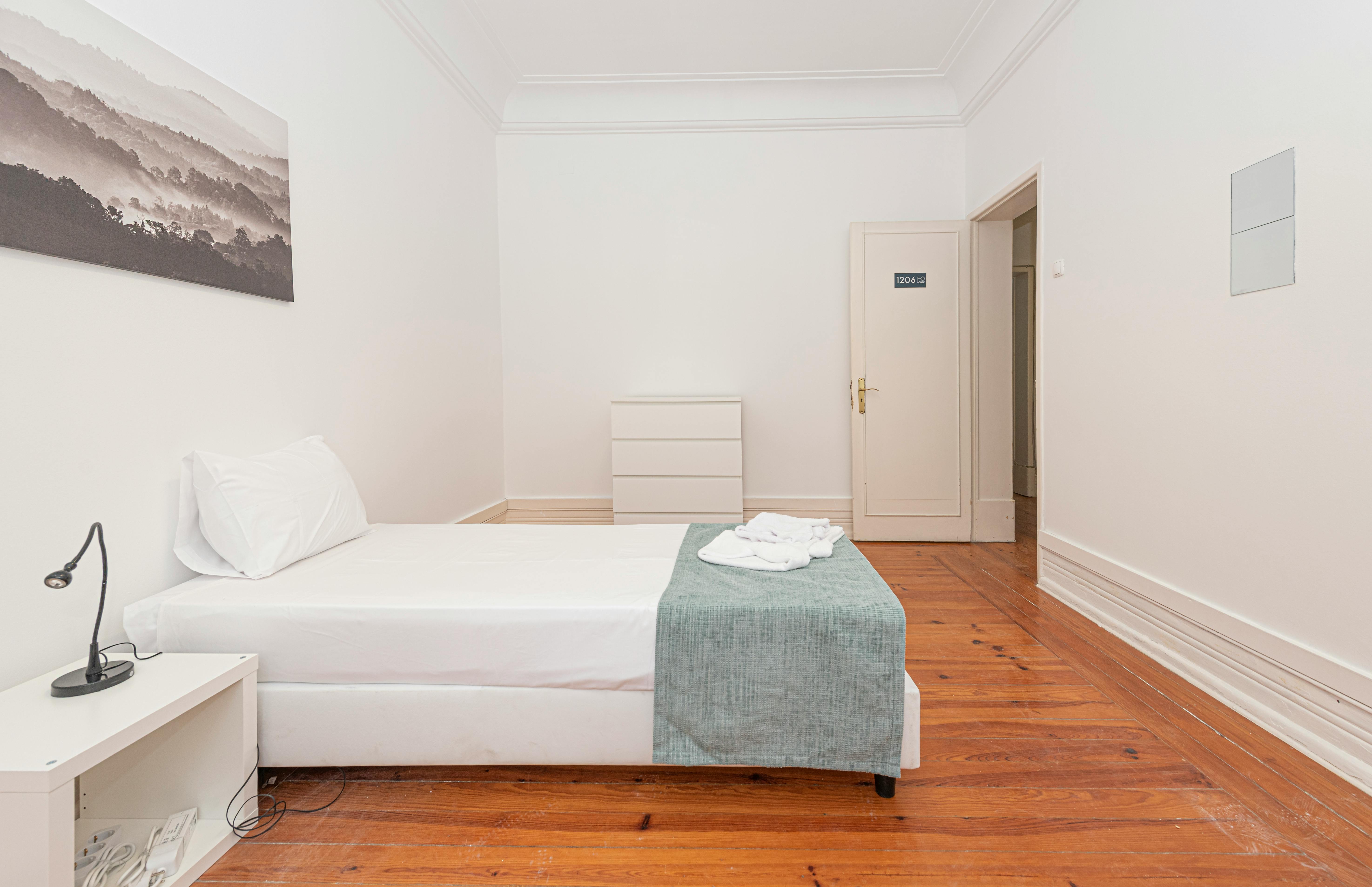 Apartment Lisbon, 180m² — photo 29