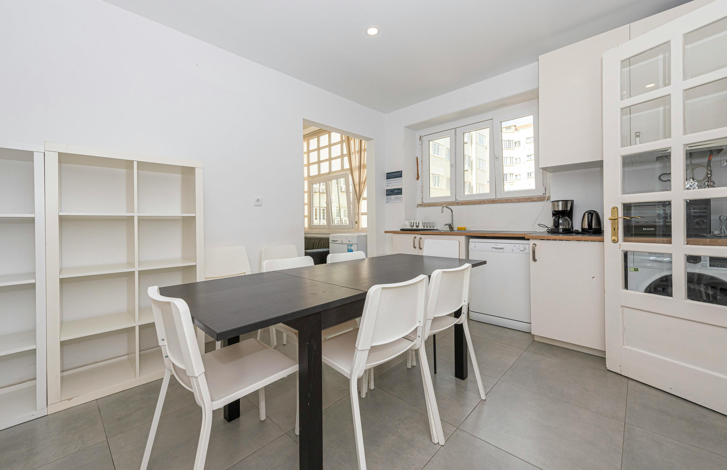 Apartment Lisbon, 180m² — photo 27