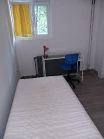 Privé kamer te huur voor € 400 per maand in Ljubljana, Triglavska ulica