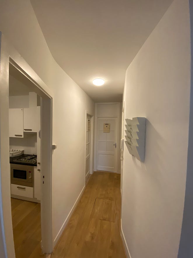 Bekijk foto 1/5 van studio in 's-Gravenhage