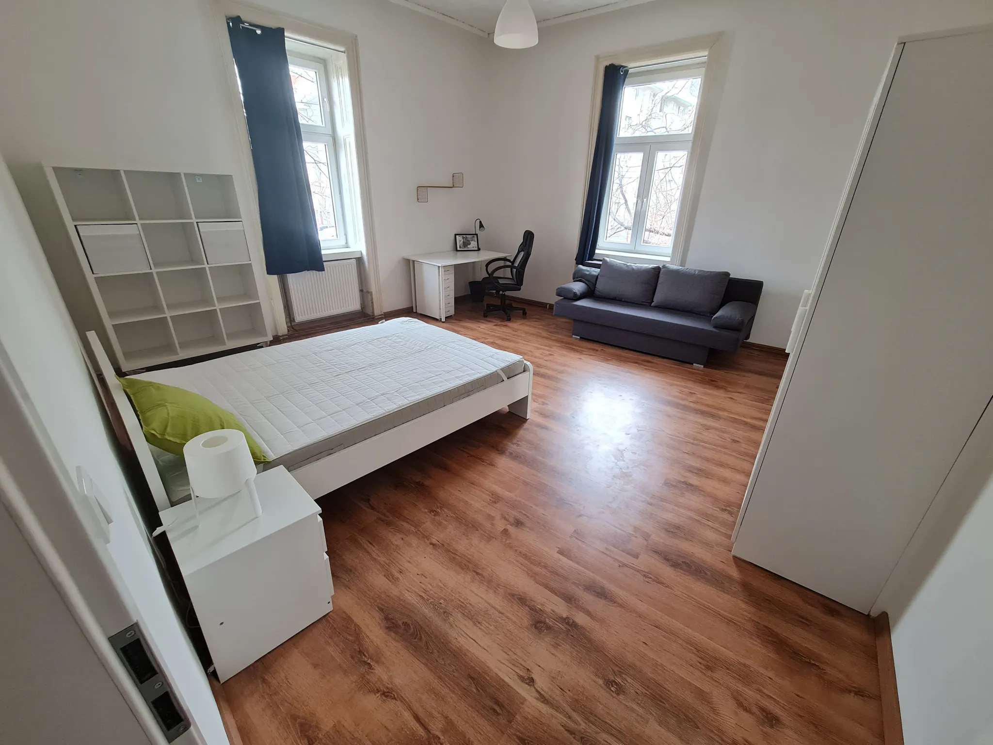 Treustraße, Vienna preview
