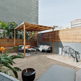 Apartment for rent for €4,137 per month in Barcelona, Carrer de París