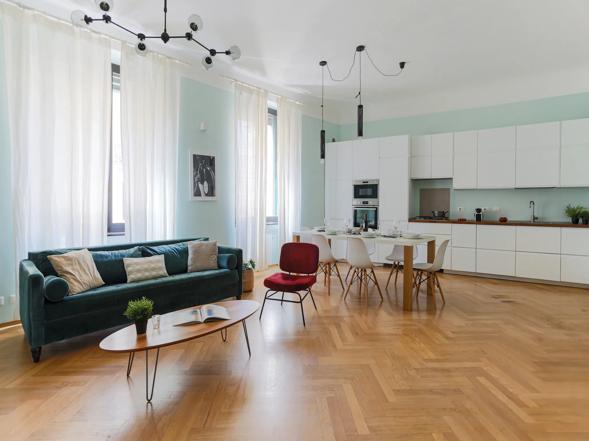 2-Bedroom Apartment in Via Marco Aurelio, Milan (1070618) ROOM 1