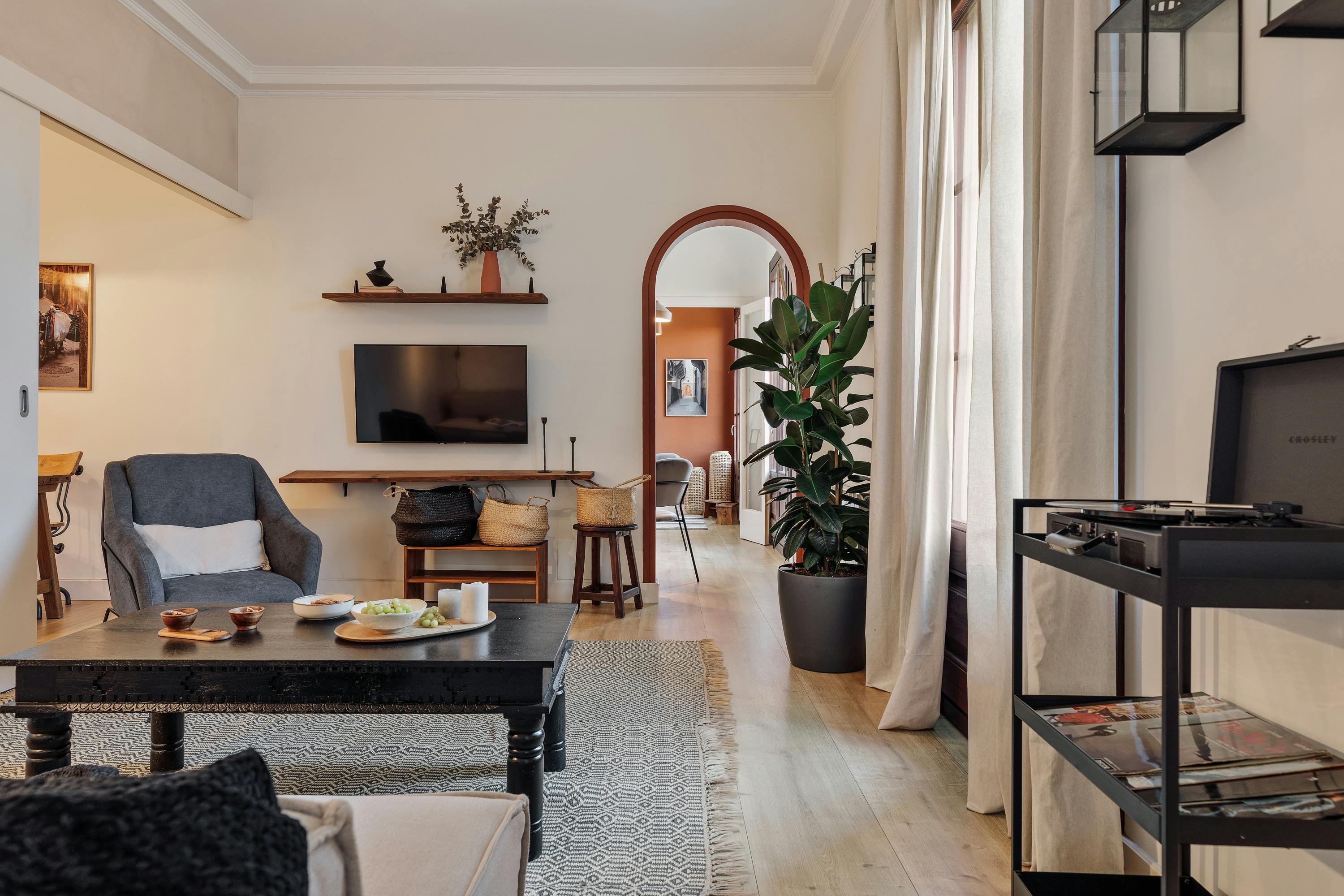 Carrer de Villarroel, Barcelona preview