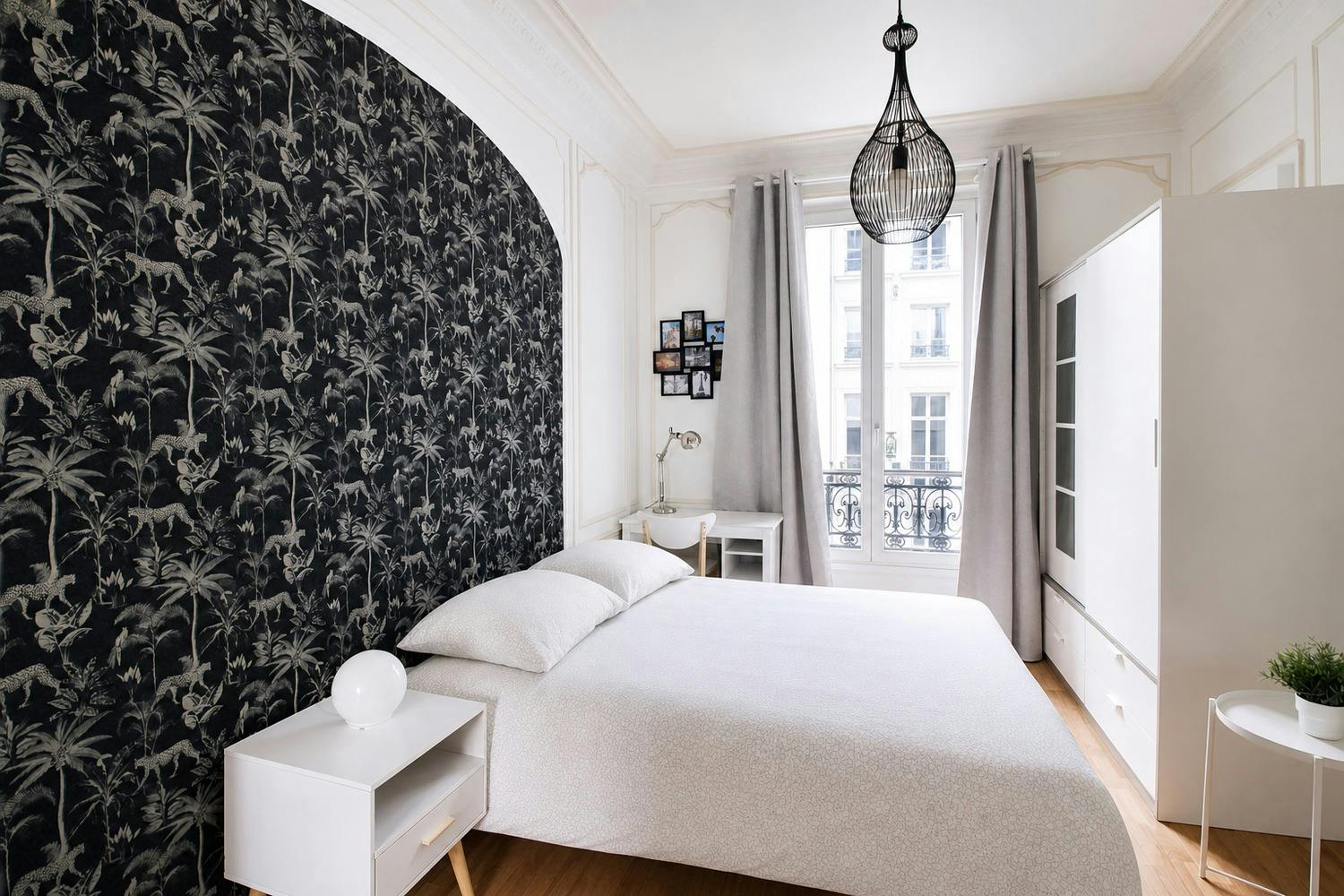 Rue du Faubourg Saint-Denis, Paris preview
