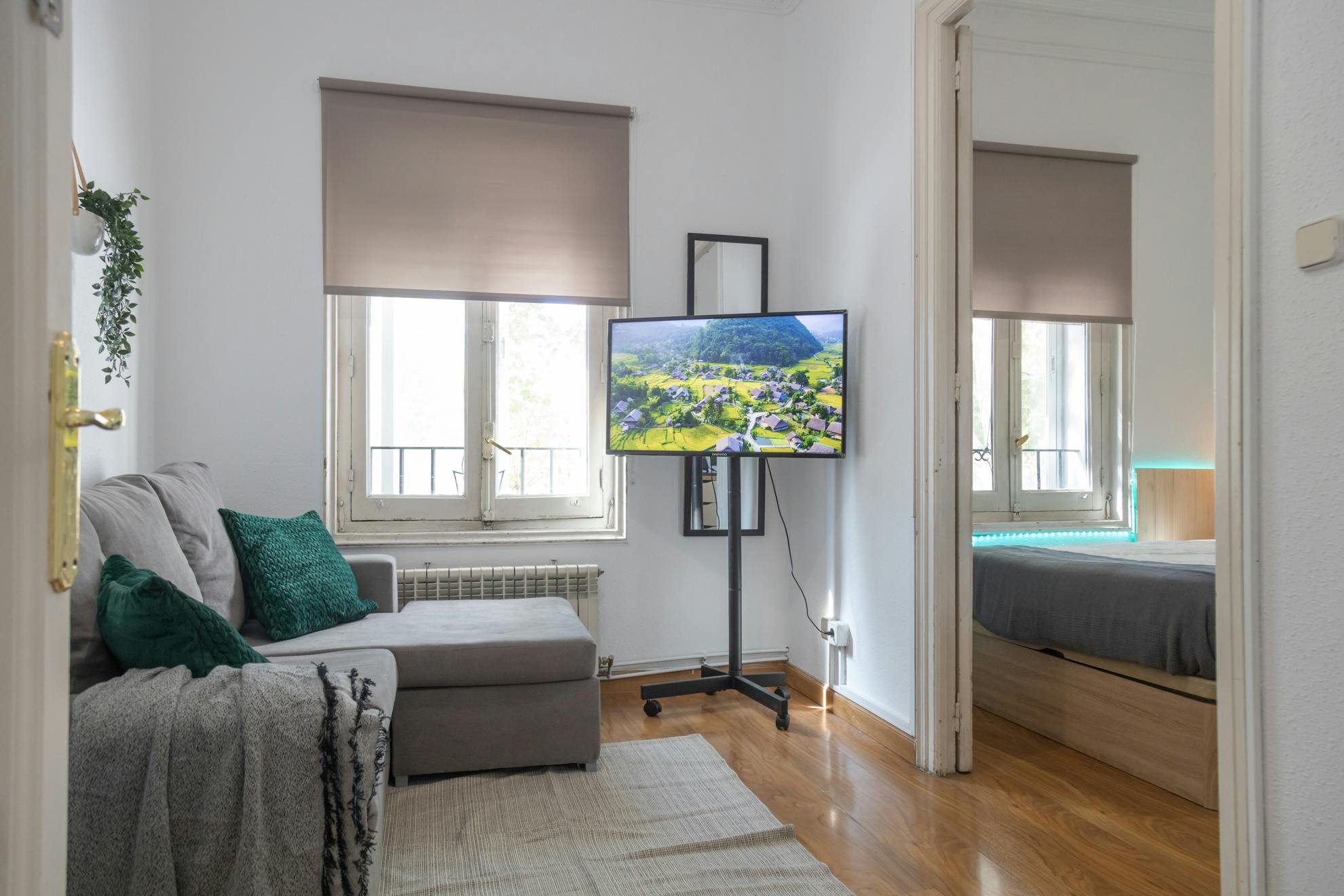 preview gallery tile