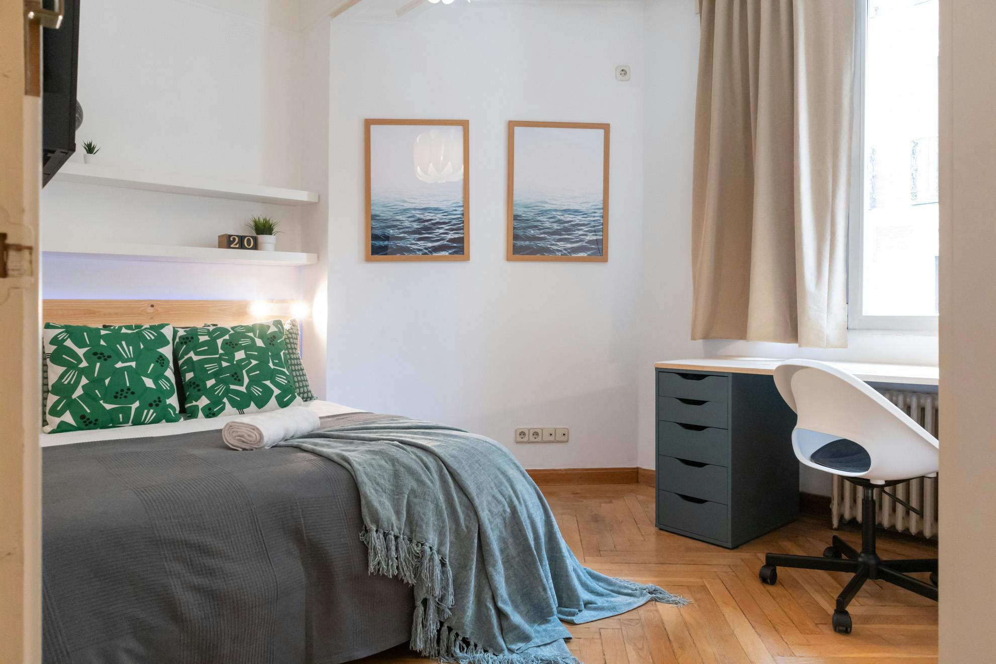 Calle Isabel La Católica, Madrid preview