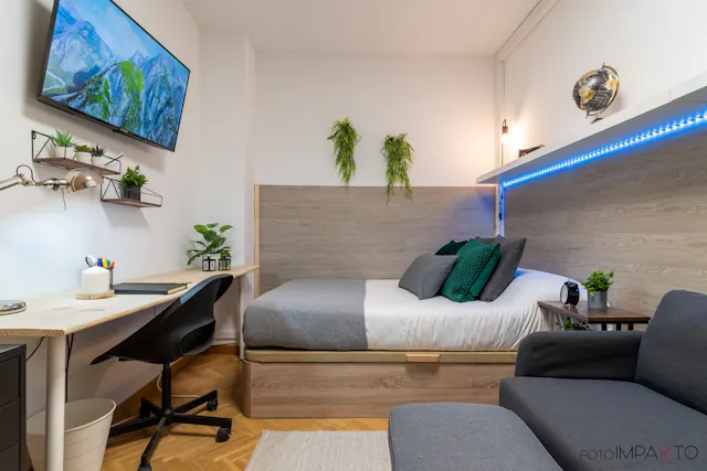 Private room in Calle del Cardenal Cisneros, Madrid (1081216) room image 2