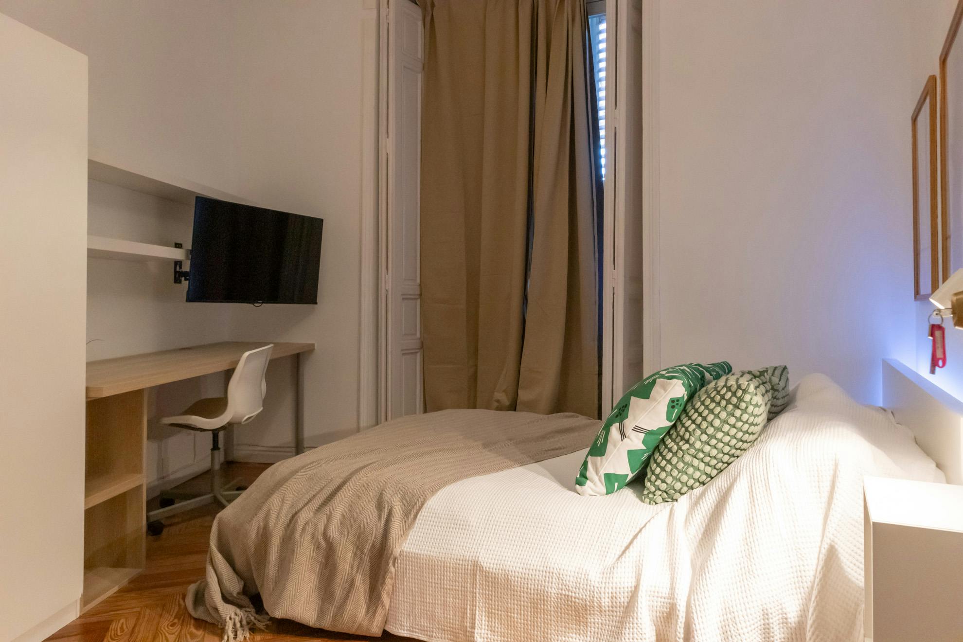 Calle de la Plaza, Madrid preview