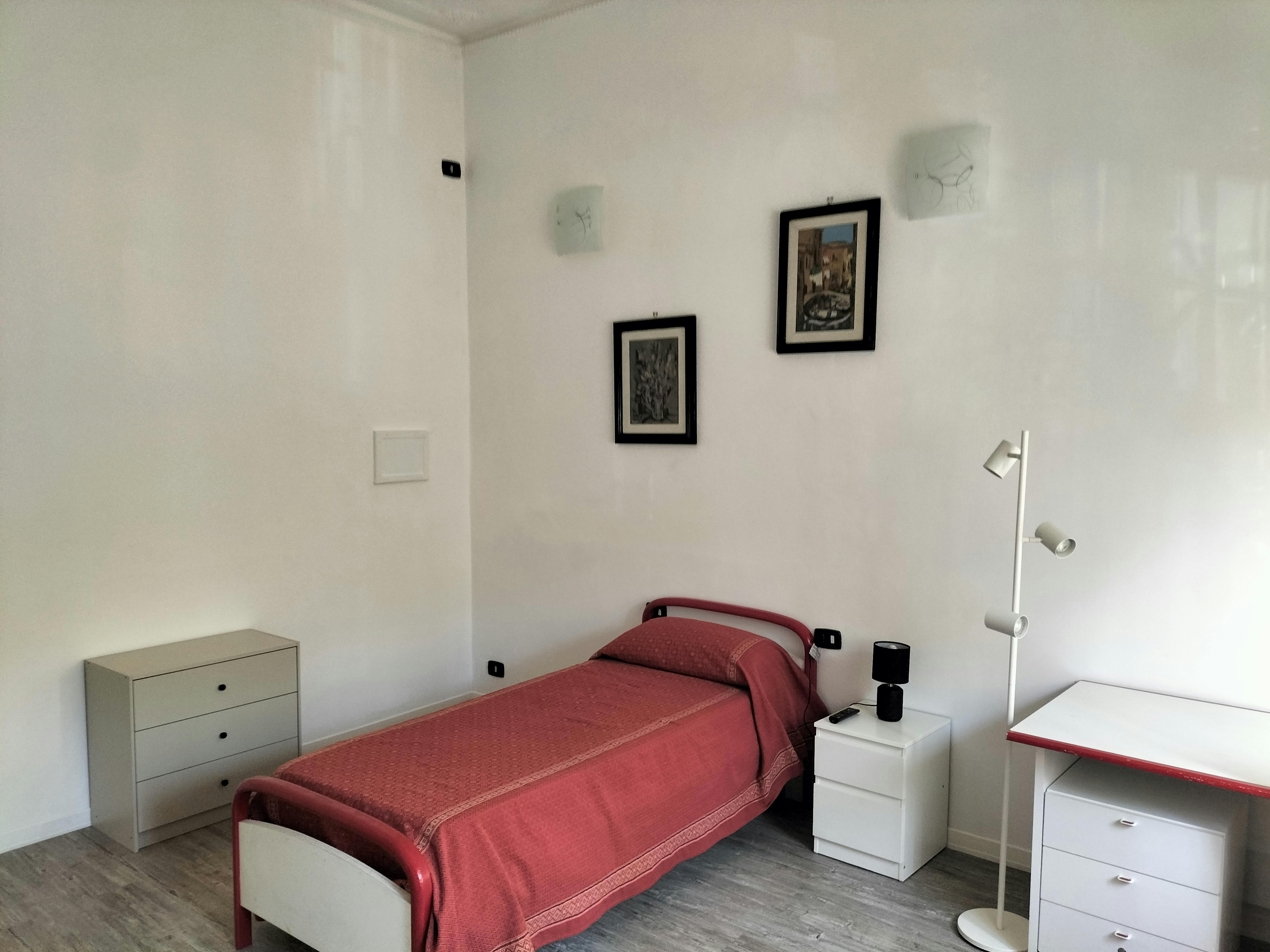 Single room Florence, 1 bed, 22m² — photo 8