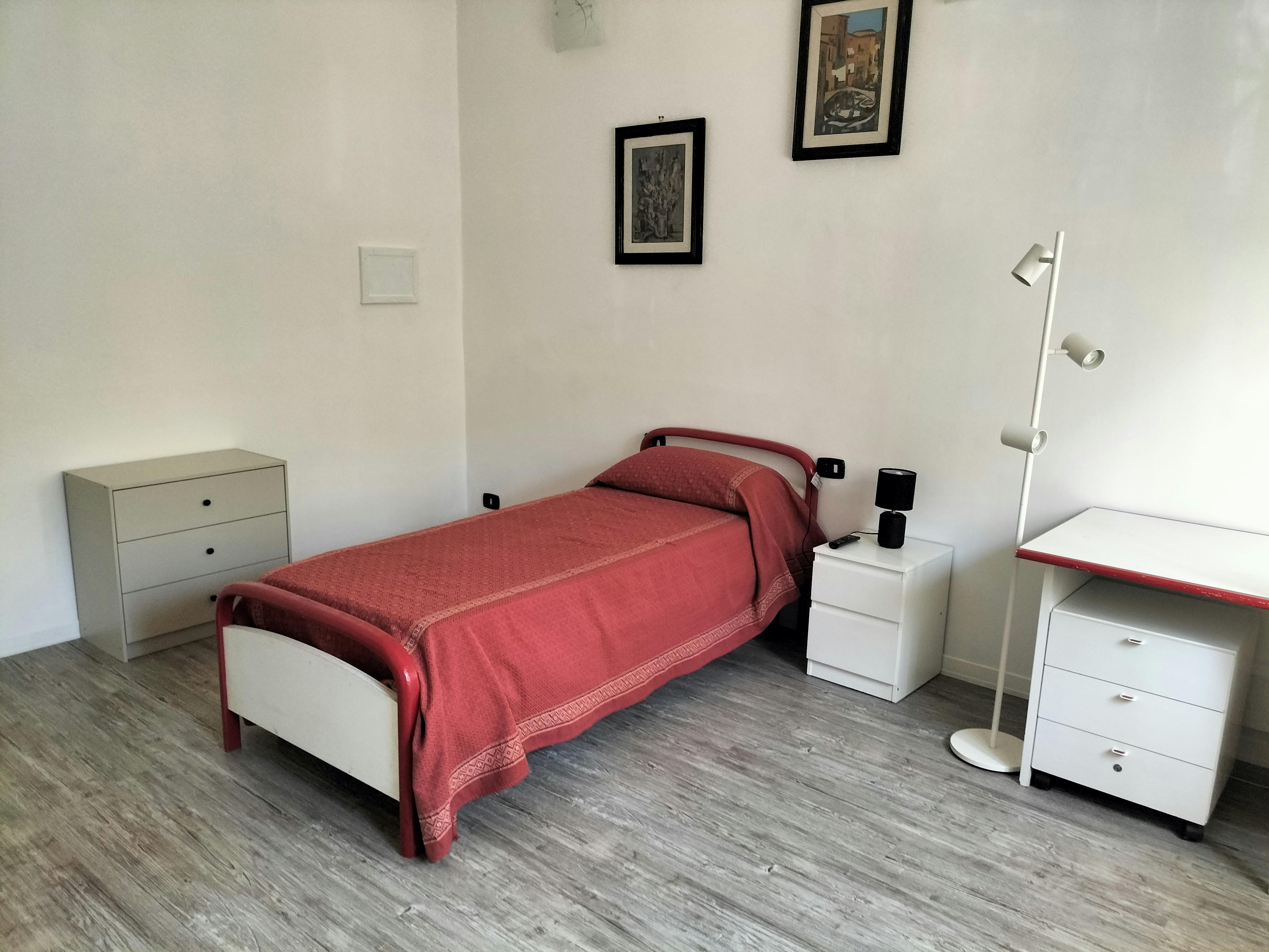 Single room Florence, 1 bed, 22m² — photo 16