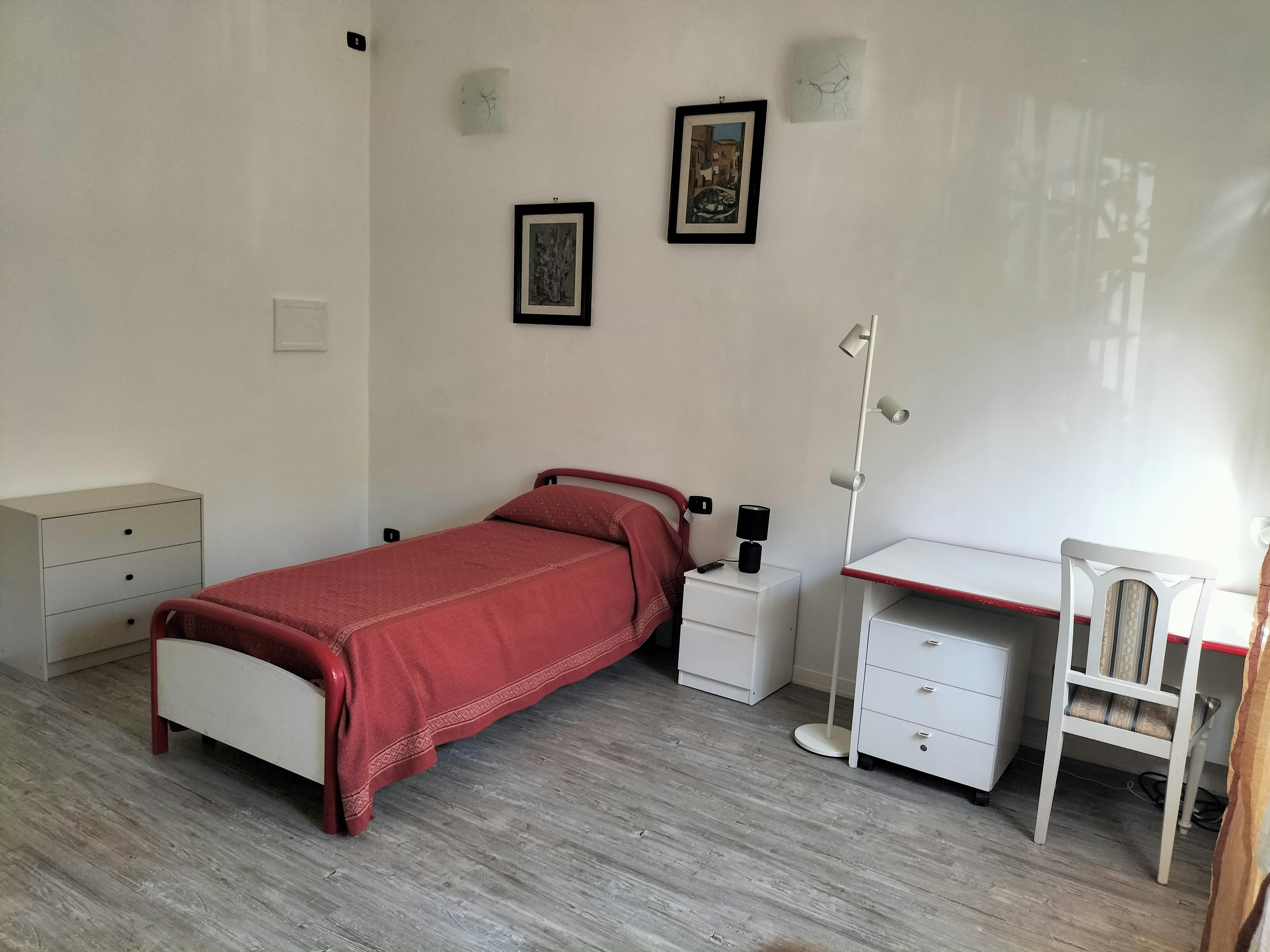 Single room Florence, 1 bed, 22m² — photo 18