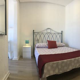 Private room for rent for €360 per month in Valencia, Calle Doctor Juan José Dominé