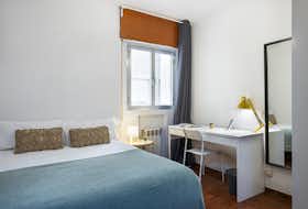 Private room for rent for €635 per month in Madrid, Calle de Estanislao Figueras
