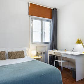 Private room for rent for €635 per month in Madrid, Calle de Estanislao Figueras