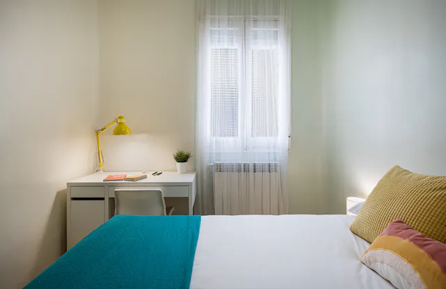 Private room in Calle de O'Donnell, Madrid (1081904) room image 2