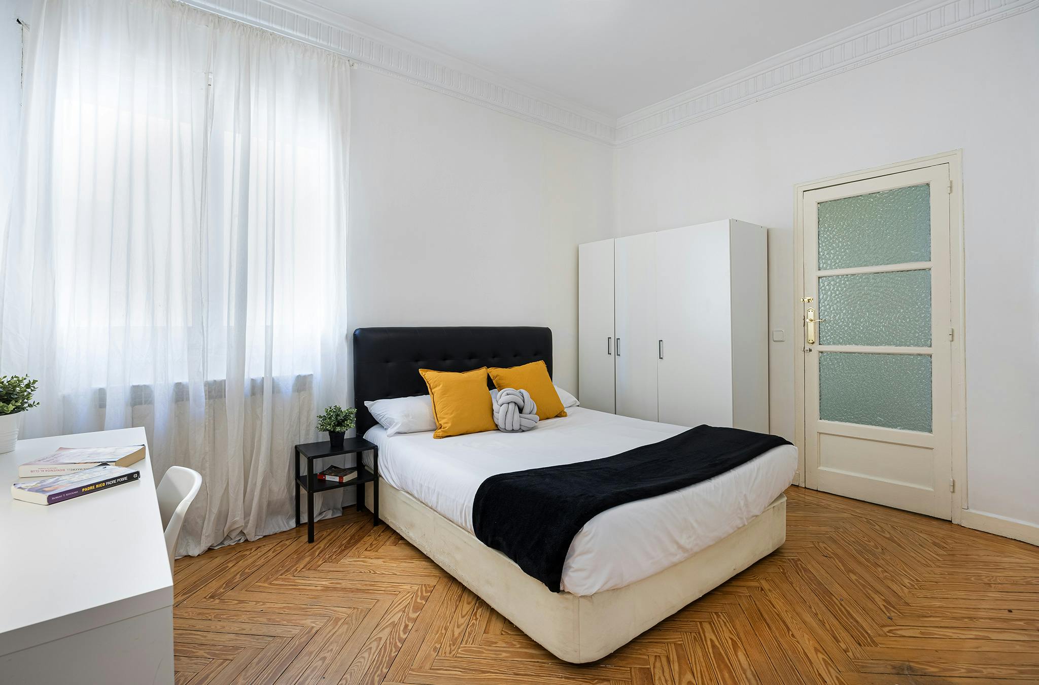 Calle de O'Donnell, Madrid preview