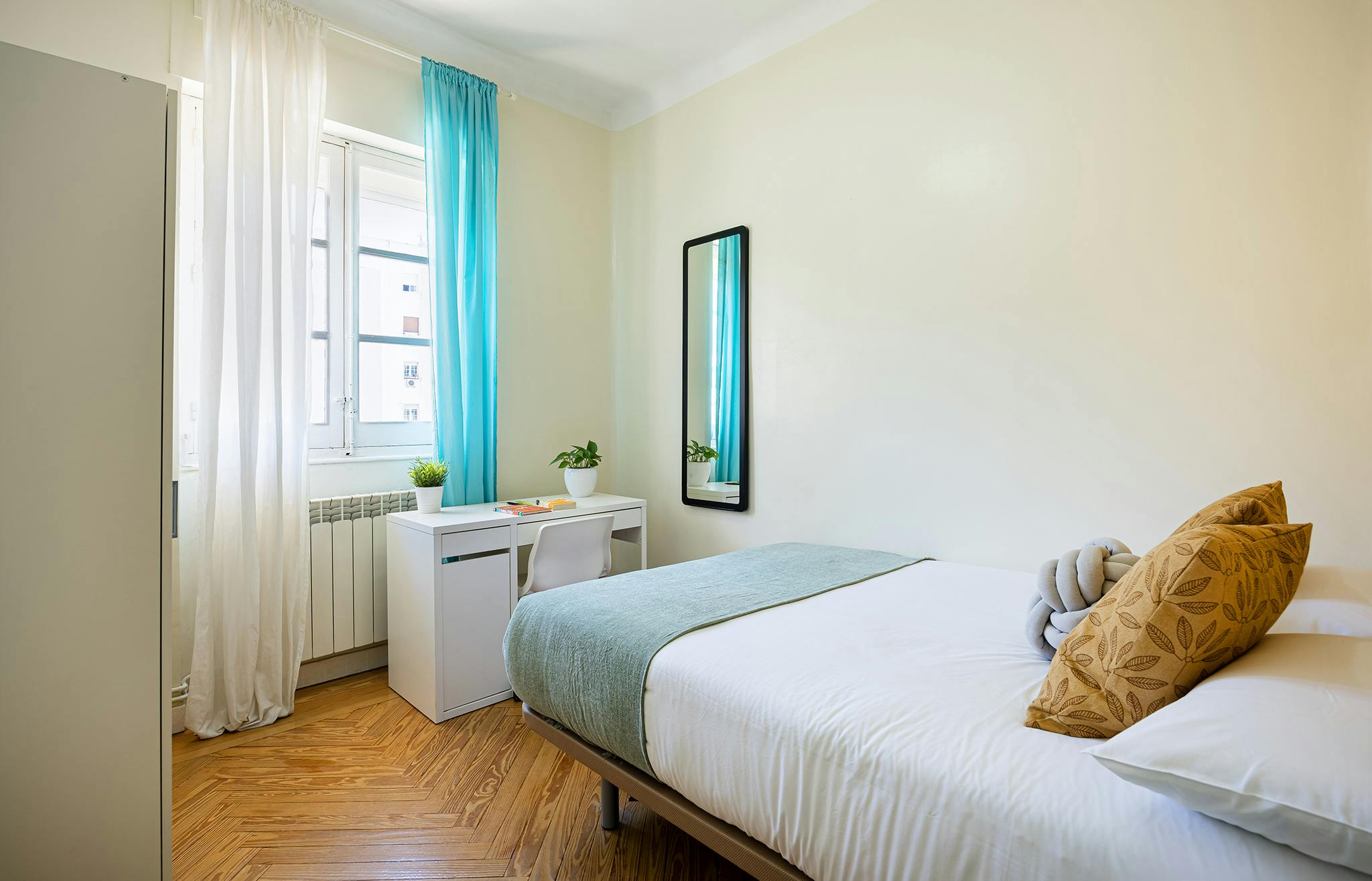 Calle de O'Donnell, Madrid preview