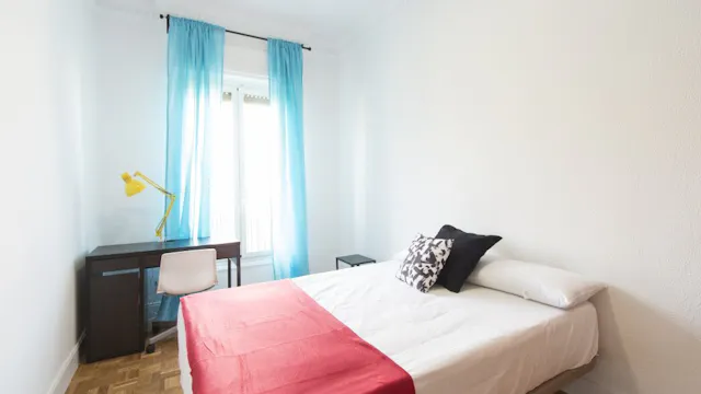 Private room in Calle de Bravo Murillo, Madrid (1081928) room image 1