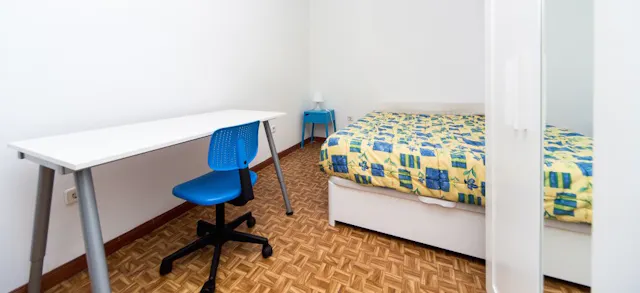 Private room in Calle de Moratines, Madrid (1081973) room image 2