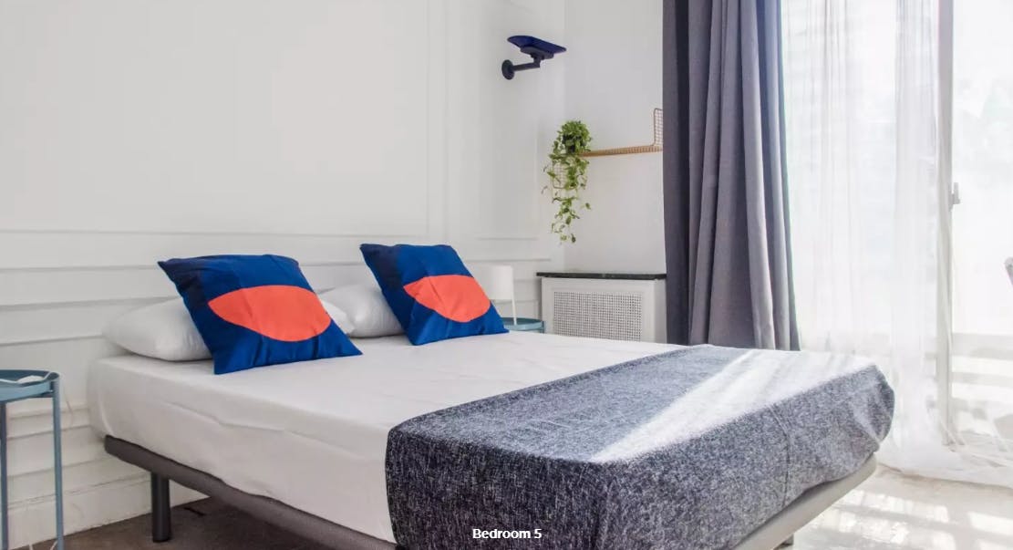 Private room for rent for €535 per month in Valencia, Calle Cirilo Amorós