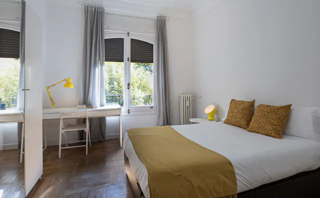 Private room in Calle de Sagasta, Madrid (1083382) room image 1