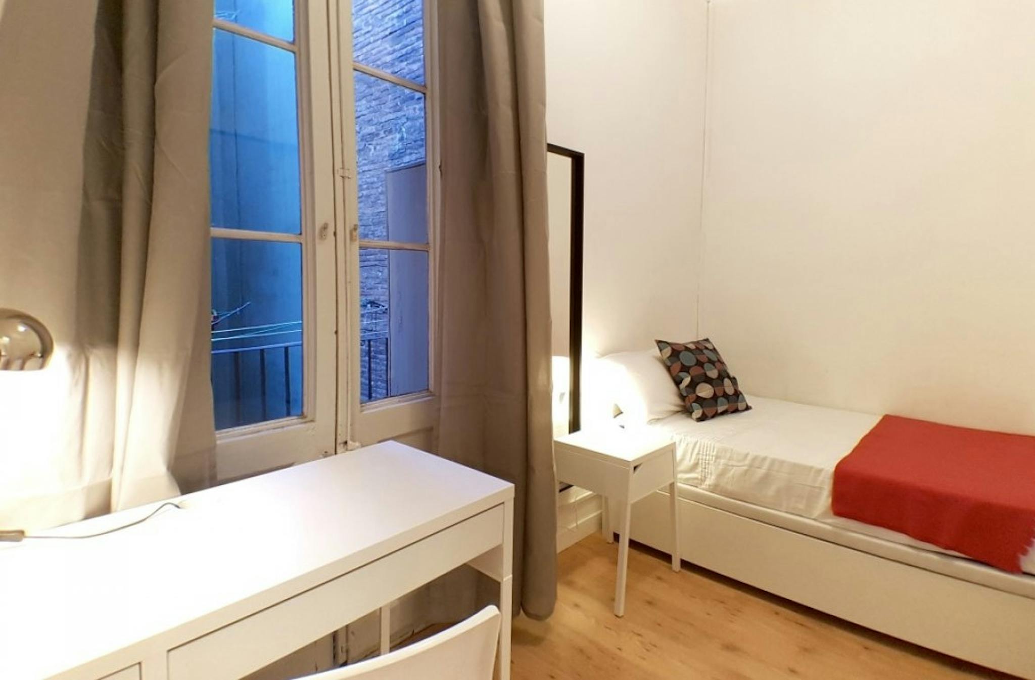 Carrer de Còrsega, Barcelona preview