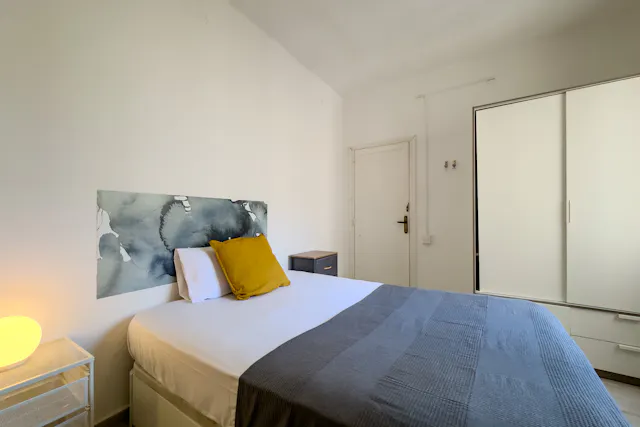 Private room in Carrer de Rosalía de Castro, Barcelona (1083988) room image 2