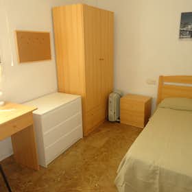 Private room for rent for €240 per month in Córdoba, Calle Fray Diego de Cádiz