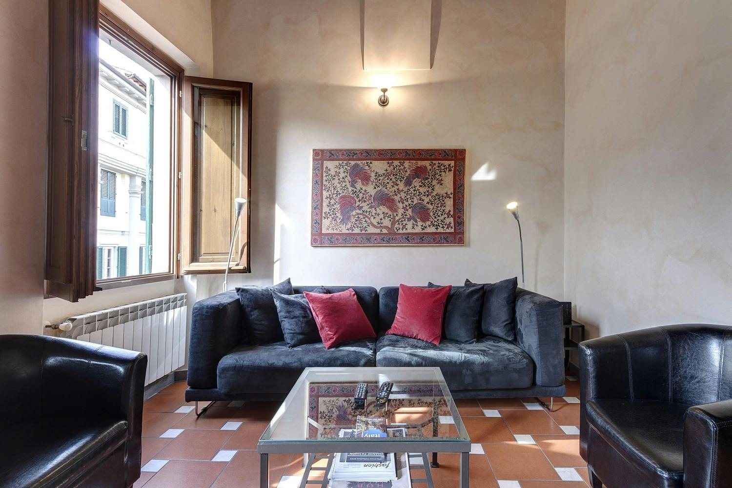 Appartamento in affitto a 2200 € al mese a Florence, Via delle Ruote