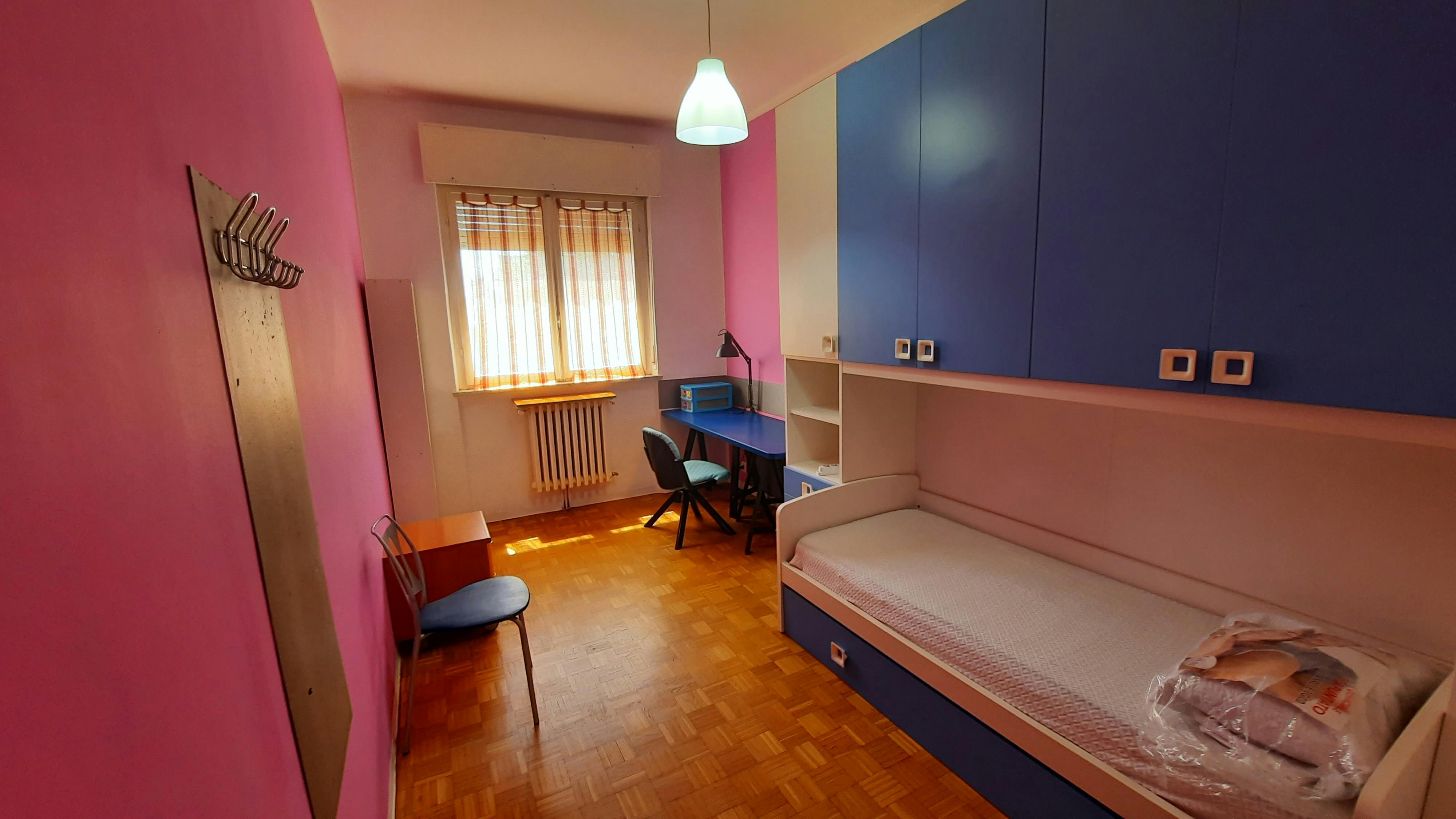 Приватна кімната за оренду для 200 EUR на місяць у Turin, Via Gioacchino Quarello