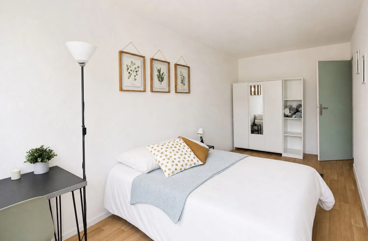 Private room in Rue Victor Hugo, Levallois-Perret (1088725) ROOM 2