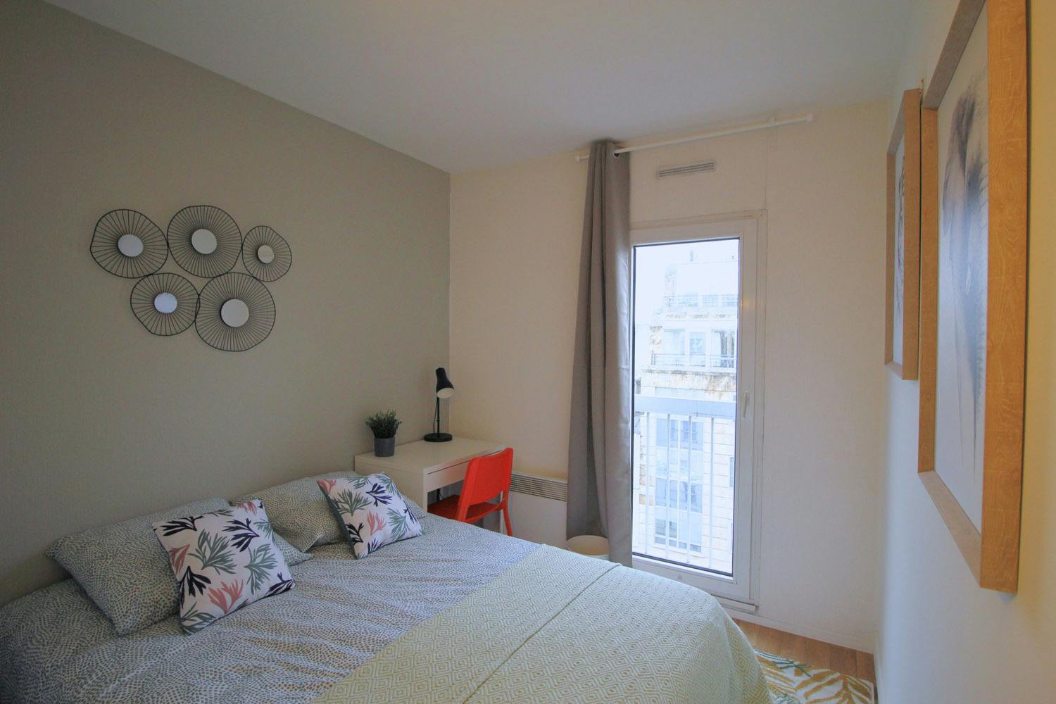 Private room for rent for €820 per month in Levallois-Perret, Rue Victor Hugo