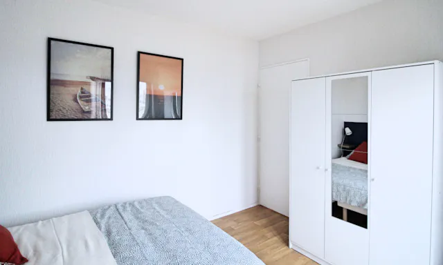 Private room in Rue Victor Hugo, Levallois-Perret (1088940) room image 2