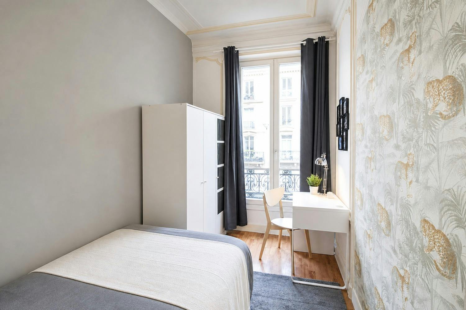 Rue du Faubourg Saint-Denis, Paris preview