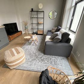 Apartment for rent for €2,060 per month in Rotterdam, Delftsevaart